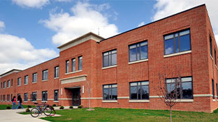 front view of the IUP Punxsutawney building
