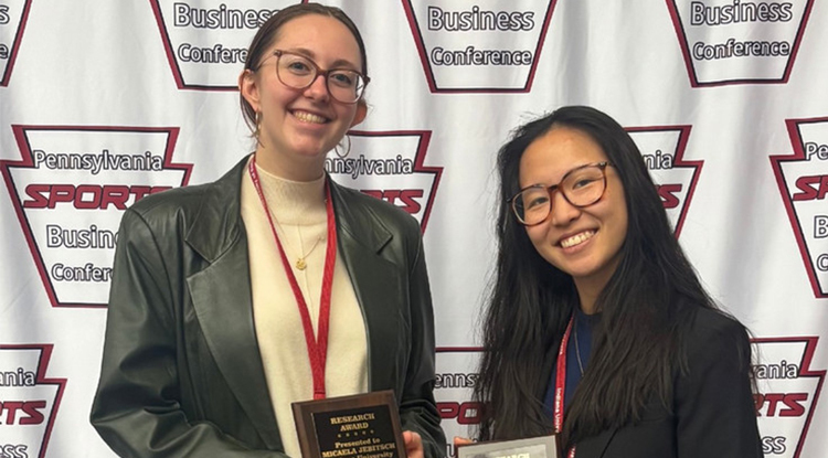 IUP Students Publish Coauthored Research Paper With IUP Economics Faculty Jim Jozefowicz