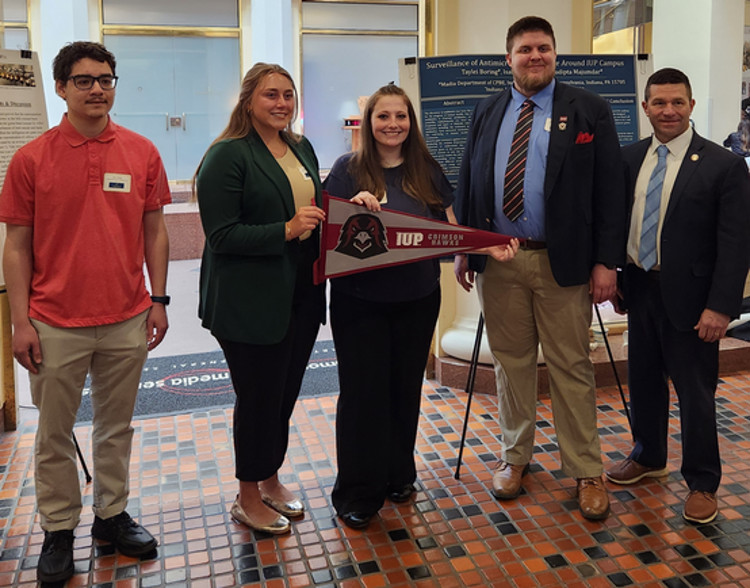 IUP students, Alex Tseng, Isabelle Clayton, Taylei Boring, Samuel Shelenberger, with PA State Representative Jim Struzzi