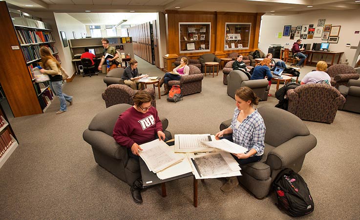 Students studying in the IUP Libraries