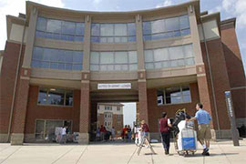 Parents assist students with move-in to Delaney Hall